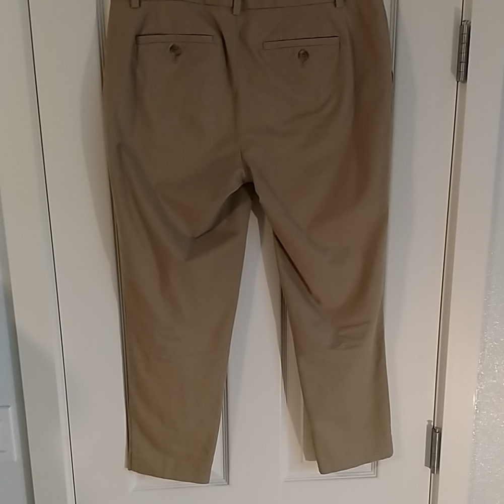 Eddie Bauer Capris - Picture 2 of 6